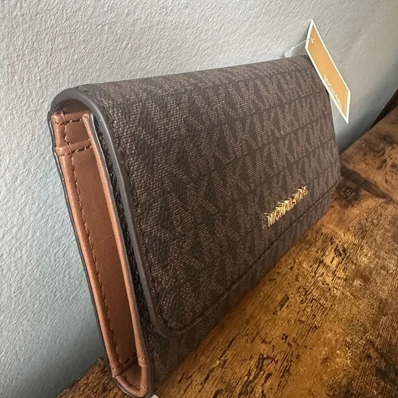 Michael Kors Brown Pebbled Continental Trifold Wallet Monochrome MK NWT - Picture 4 of 7